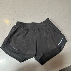 Lululemon Hotty Hot Shorts 4” Size 2 Black